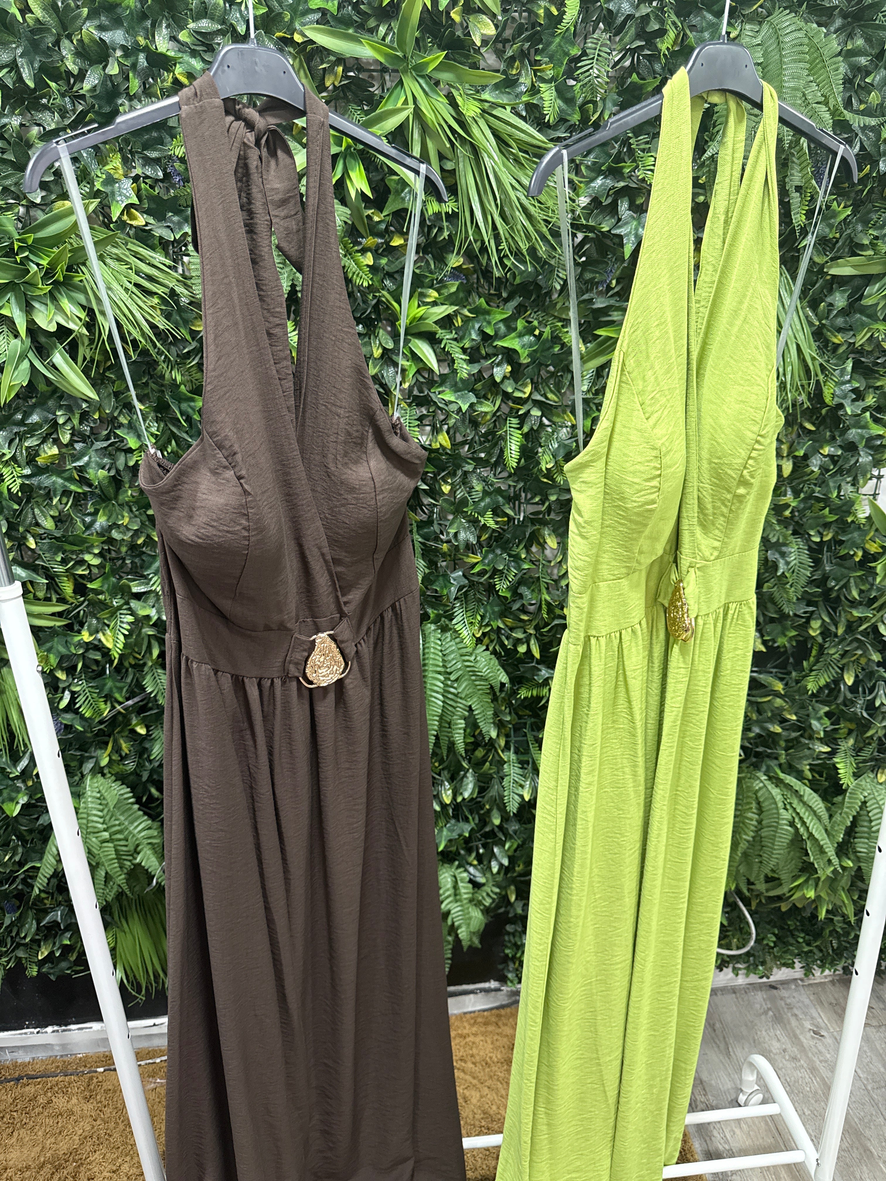 Vestido broche oro